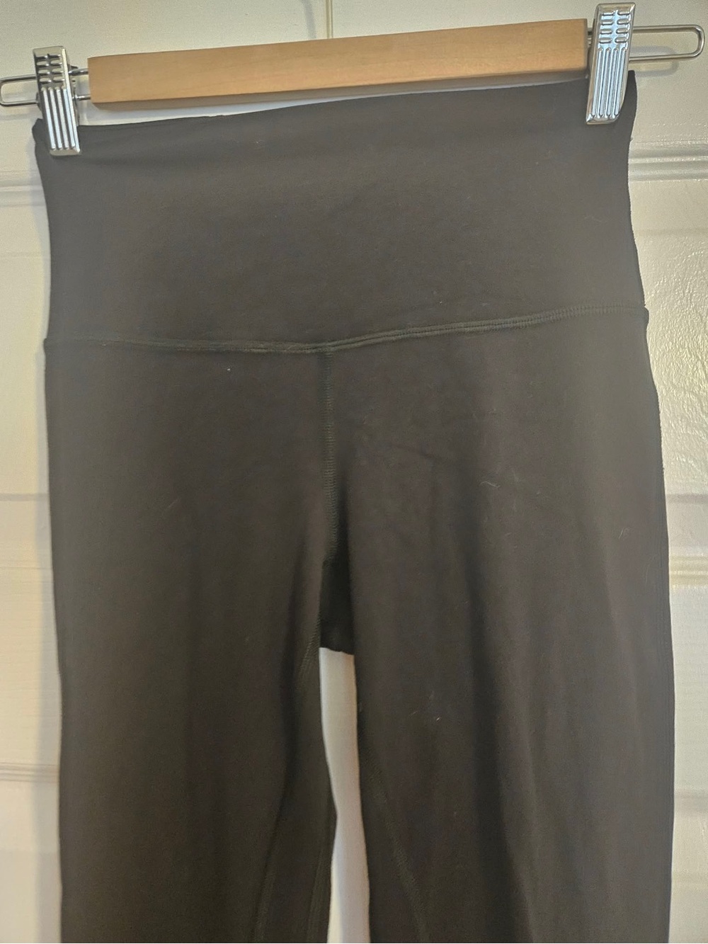 Lululemon Flare Leggings Great Condition Size 2 - Picture 3 of 6
